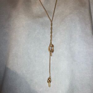 Madewell gold-toned knot pendant necklace ✨